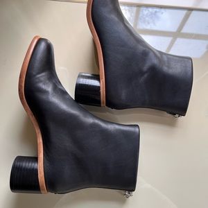 Rag and bone mid bootie in black never worn